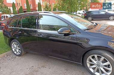 Универсал Volkswagen Golf 2015 в 