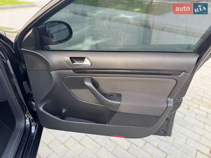 Универсал Volkswagen Golf 2013 в Виннице