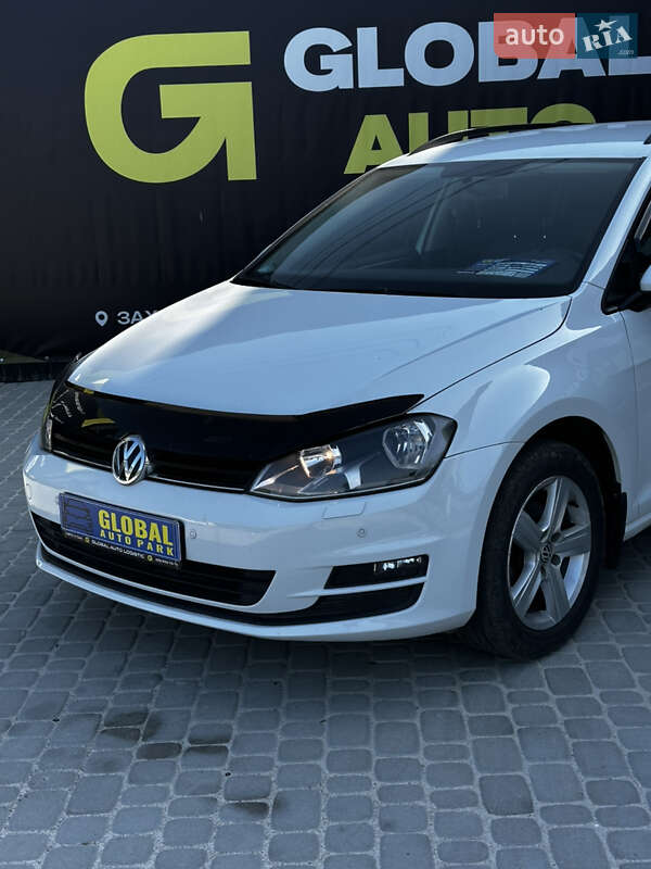 Универсал Volkswagen Golf 2015 в Львове