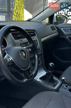 Универсал Volkswagen Golf 2015 в 