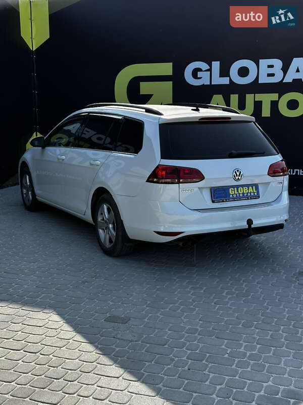 Универсал Volkswagen Golf 2015 в Львове