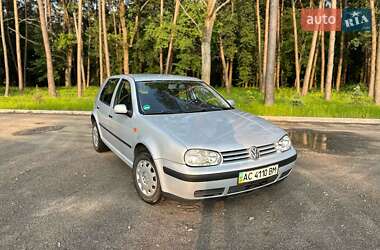 Хетчбек Volkswagen Golf 1999 в Луцьку