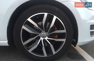 Універсал Volkswagen Golf 2013 в 