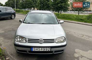 Универсал Volkswagen Golf 2001 в Киеве