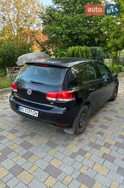 Хэтчбек Volkswagen Golf 2010 в Львове