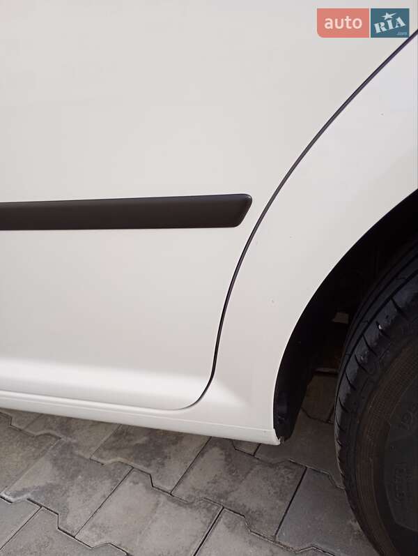 Универсал Volkswagen Golf 2003 в Самборе