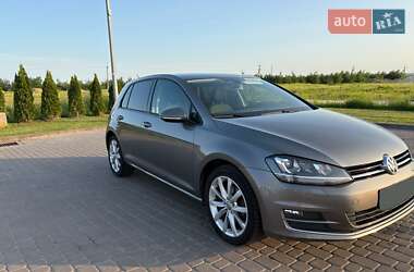 Хэтчбек Volkswagen Golf 2016 в 