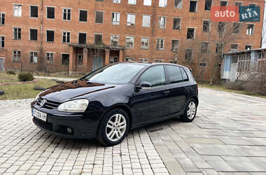 Хэтчбек Volkswagen Golf 2007 в 
