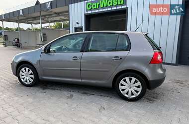 Хетчбек Volkswagen Golf 2007 в 