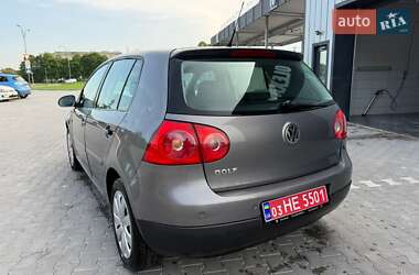 Хетчбек Volkswagen Golf 2007 в 