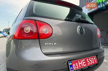 Хетчбек Volkswagen Golf 2007 в 