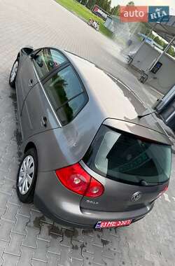 Хетчбек Volkswagen Golf 2007 в 