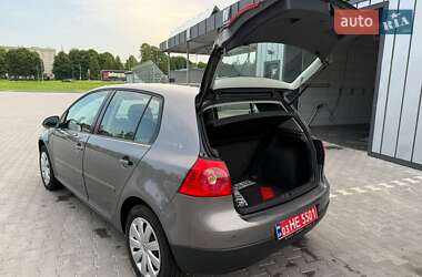 Хетчбек Volkswagen Golf 2007 в 
