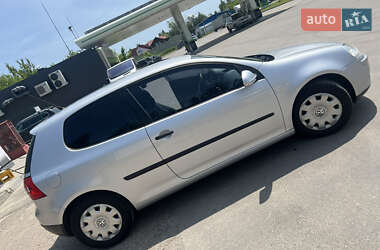 Хэтчбек Volkswagen Golf 2006 в 