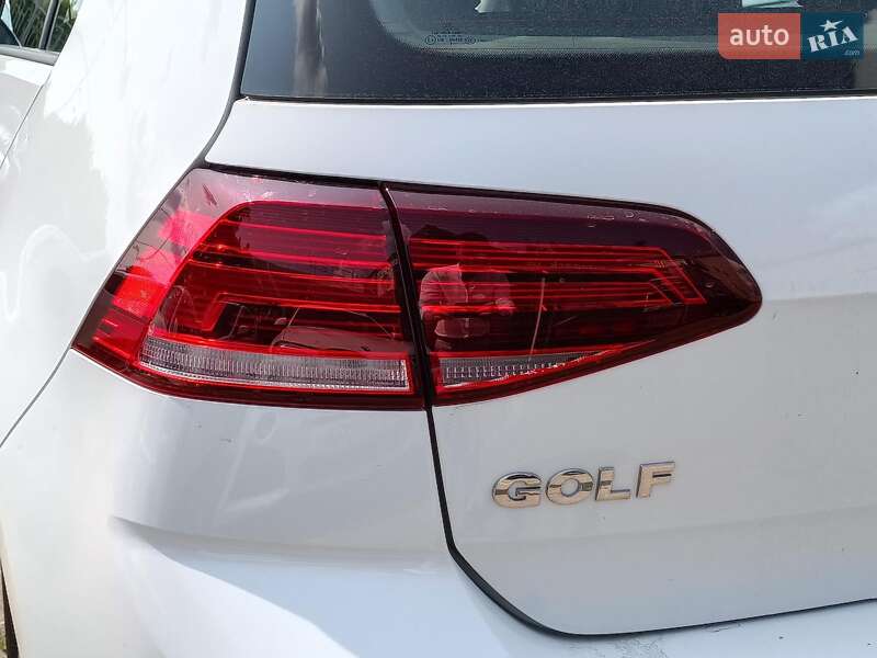 Хэтчбек Volkswagen Golf 2019 в Харькове