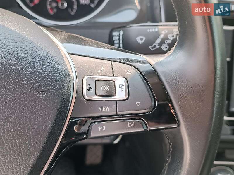 Хэтчбек Volkswagen Golf 2019 в Харькове