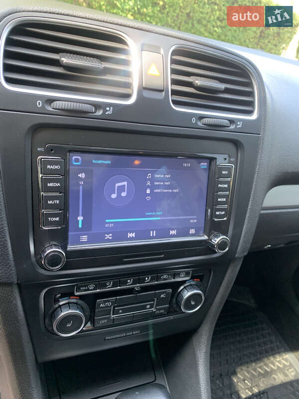 Універсал Volkswagen Golf 2010 в Дніпрі