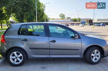 Хетчбек Volkswagen Golf 2007 в 