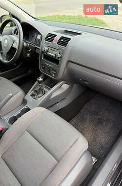 Хетчбек Volkswagen Golf 2008 в 