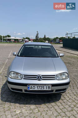 Хэтчбек Volkswagen Golf 2002 в Мукачево