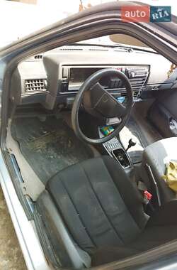 Хэтчбек Volkswagen Golf 1989 в 