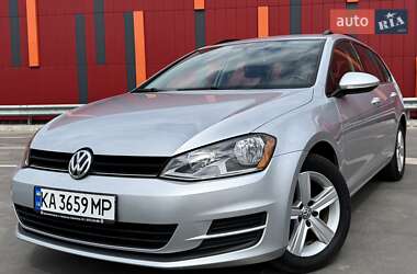 Универсал Volkswagen Golf 2015 в Киеве
