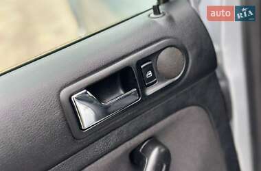 Универсал Volkswagen Golf 2003 в 