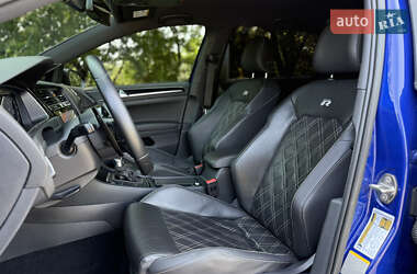 Хэтчбек Volkswagen Golf 2014 в 