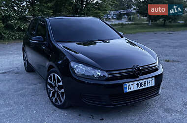 Хетчбек Volkswagen Golf 2009 в Надвірній