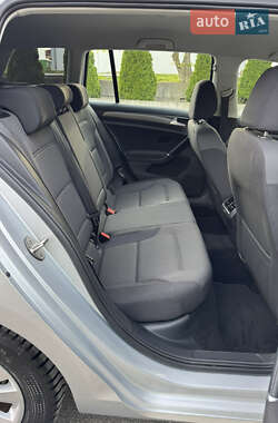 Универсал Volkswagen Golf 2019 в 