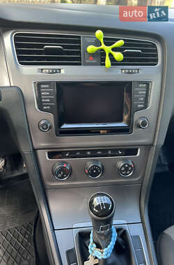 Универсал Volkswagen Golf 2013 в 