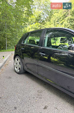 Хетчбек Volkswagen Golf 2004 в 