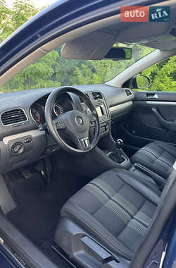 Универсал Volkswagen Golf 2013 в 