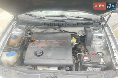 Універсал Volkswagen Golf 2001 в 