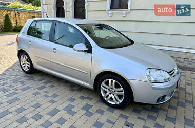 Хэтчбек Volkswagen Golf 2007 в 
