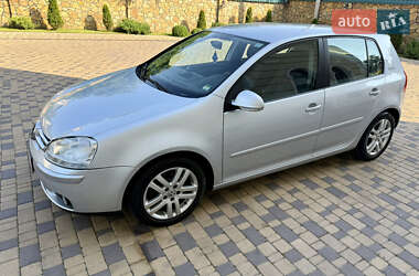 Хэтчбек Volkswagen Golf 2007 в 