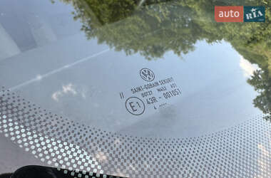Хэтчбек Volkswagen Golf 2004 в 