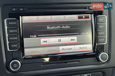 Хетчбек Volkswagen Golf 2012 в 