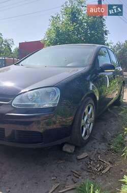 Хетчбек Volkswagen Golf 2005 в Запоріжжі