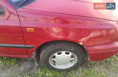 Хетчбек Volkswagen Golf 1993 в 