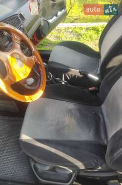 Хетчбек Volkswagen Golf 1993 в 