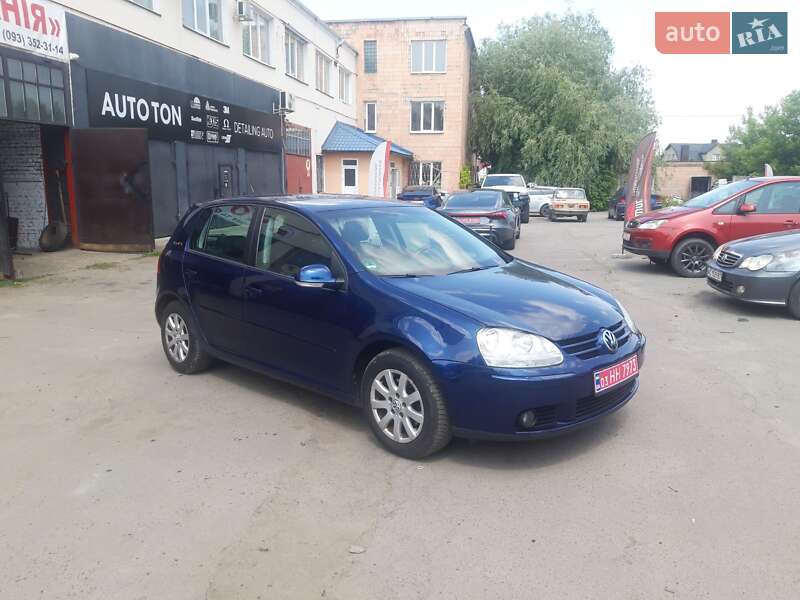 Хэтчбек Volkswagen Golf 2007 в 