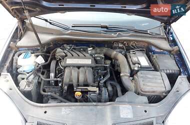 Хэтчбек Volkswagen Golf 2007 в 