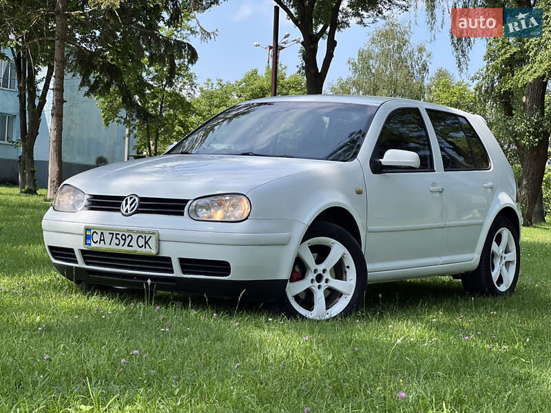 Хэтчбек Volkswagen Golf 2000 в Хмельницком