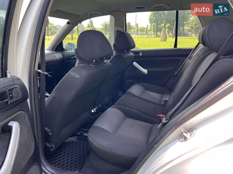 Хэтчбек Volkswagen Golf 2000 в Хмельницком