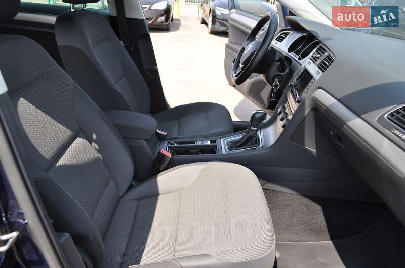 Универсал Volkswagen Golf 2014 в Киеве