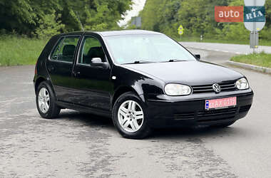Хэтчбек Volkswagen Golf 2002 в 