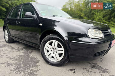 Хэтчбек Volkswagen Golf 2002 в 