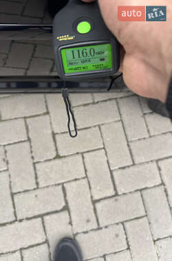 Хэтчбек Volkswagen Golf 2002 в 