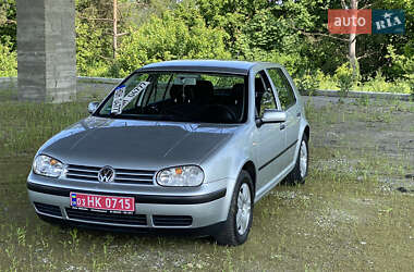 Хетчбек Volkswagen Golf 2002 в Самборі
